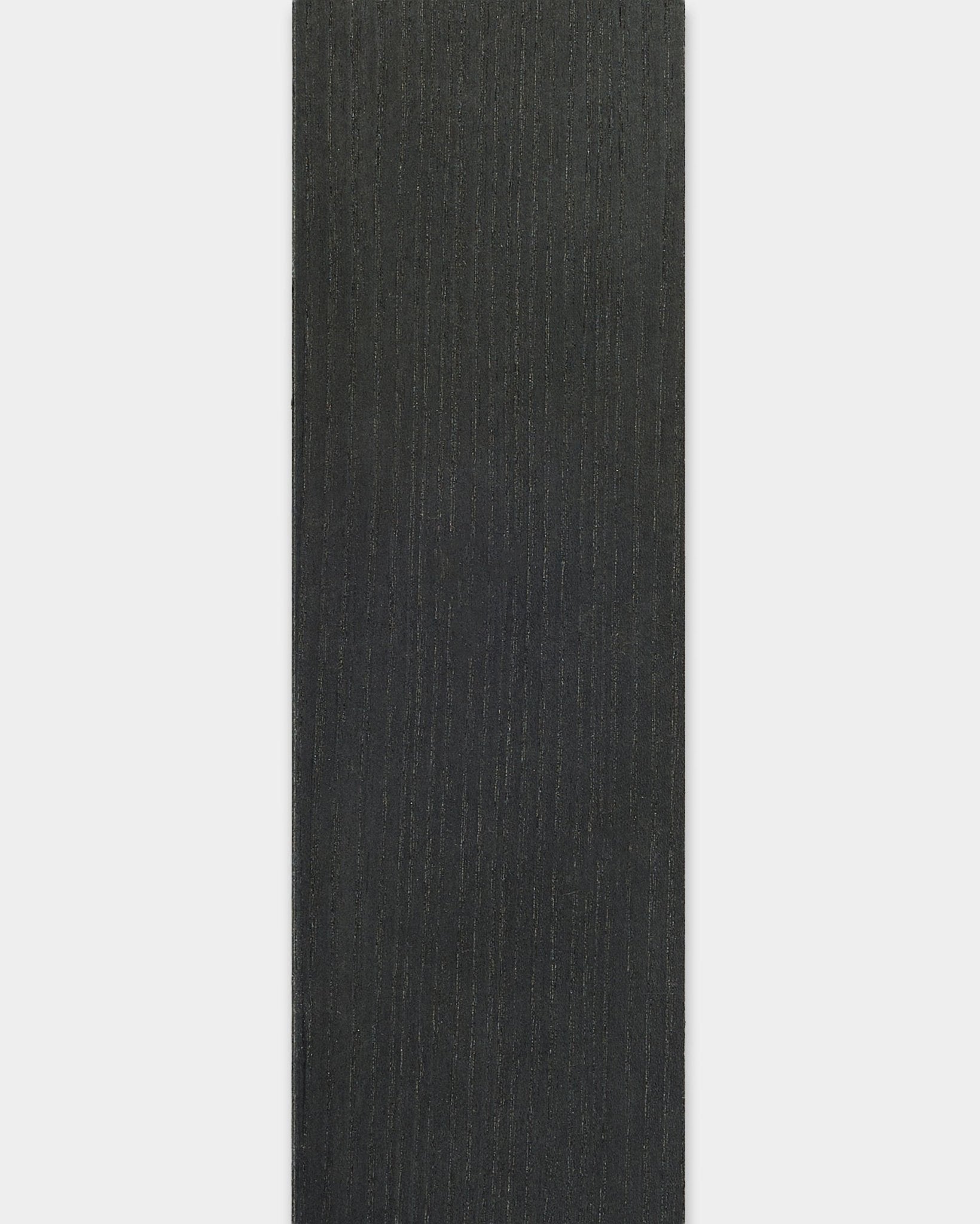 Rechteckige Lamella Yogamatte aus black Esche von WoodUpp, 240 cm lang, mit feinen strukturierten Linien und Kanten, inspiriert von Akupanel Akustik-Holzpaneelen.