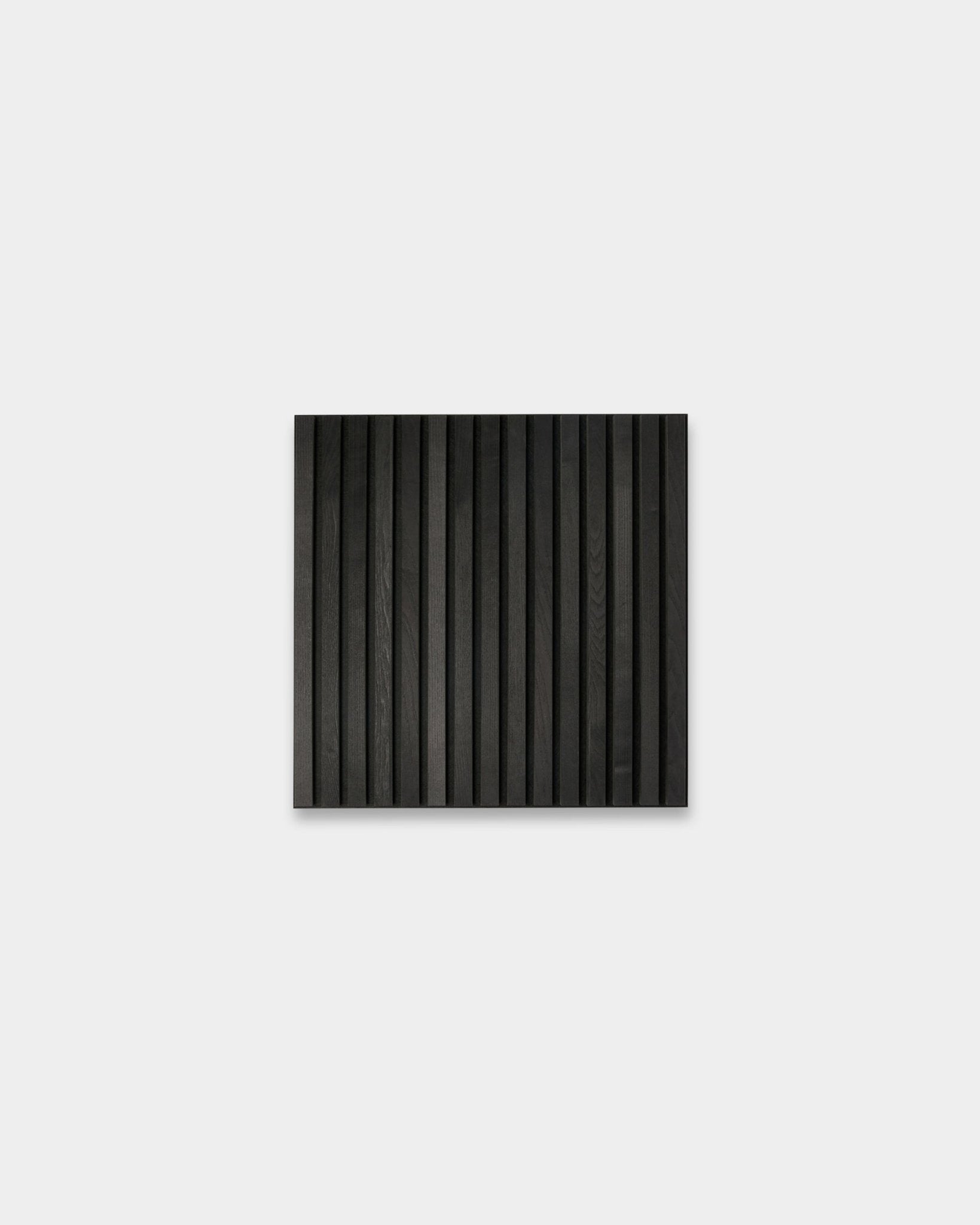 WoodUpp Akupixel Black Ash Akustikpaneel, 60x60 cm, mit vertical Rillen für minimalistische nordische Interiors; Teil der Tonal-Kollektion.