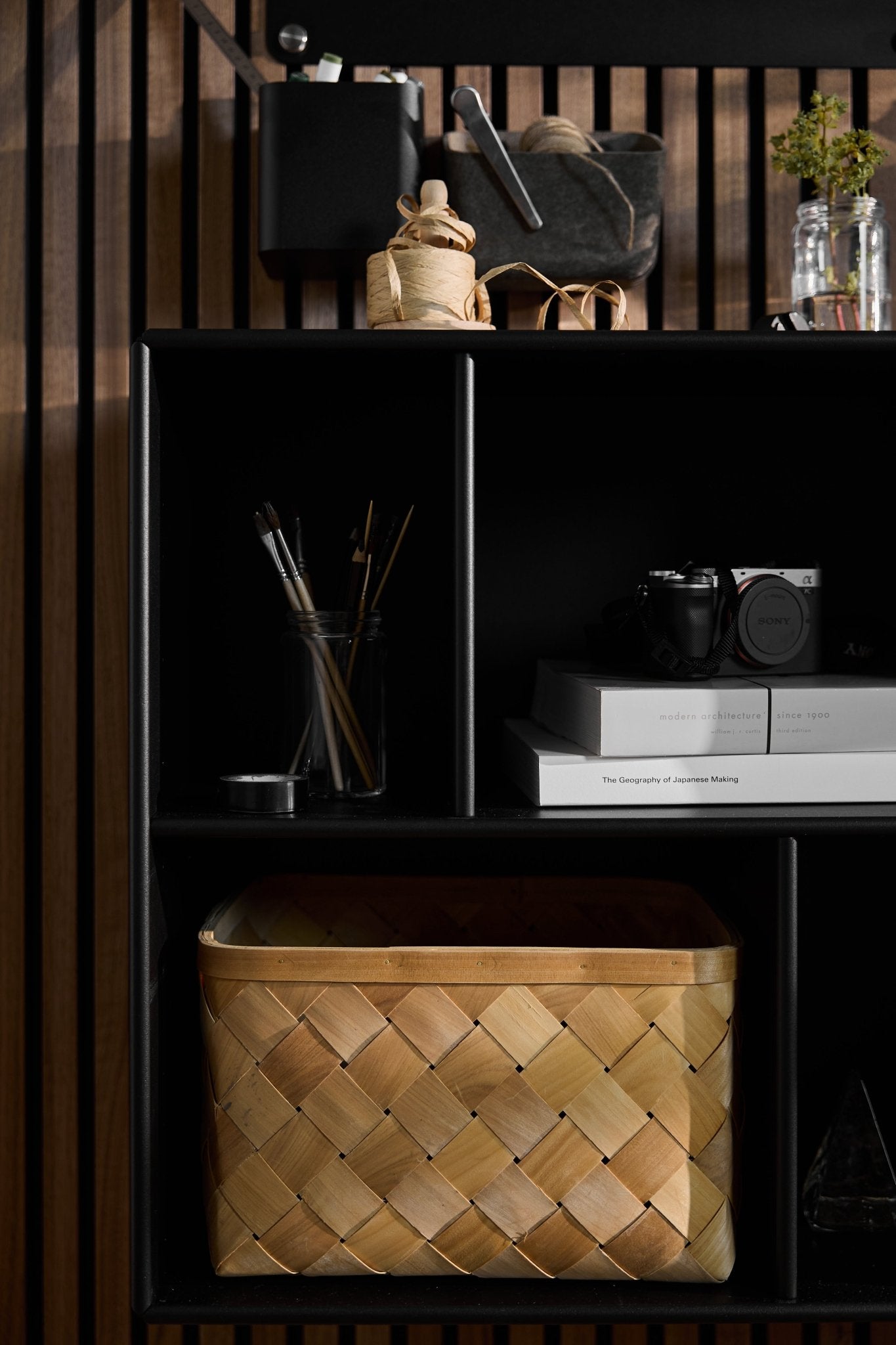 Arka | Open Cabinet / Black